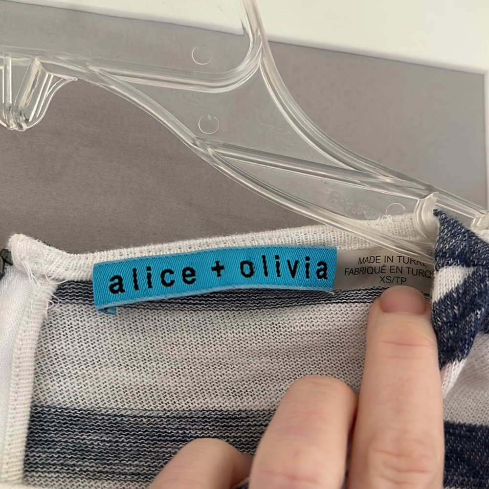 Alice + Olivia Blue and White Striped Knit Dress Sz Xs EUC - Picture 2 of 5